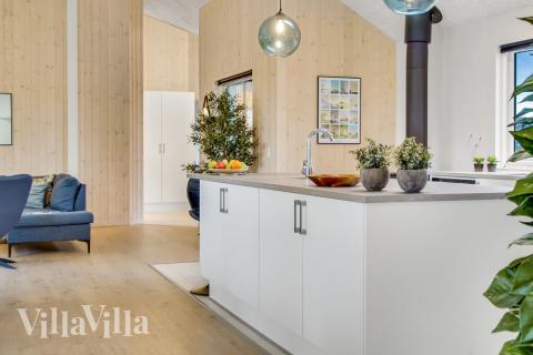 Köket i lyxstuga nr 529 är generöst inrett.