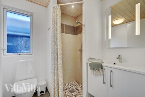 Ett av badrummen i lyxstuga nr 536