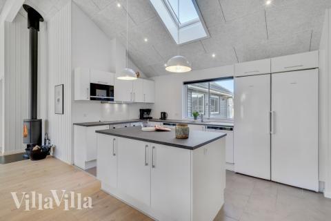 Köket i lyxstuga nr 536 är utrustat så att ni kan laga mat till 18 personer.