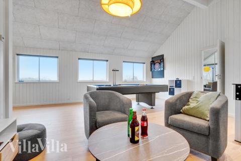 Tävla i sommarhusets aktivitetsrum när ni besöker lyxhus nr 537 i Sydjylland.