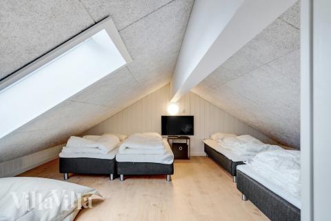 Några av de 18 sovplatserna finns på loftet i lyxstuga nr 537