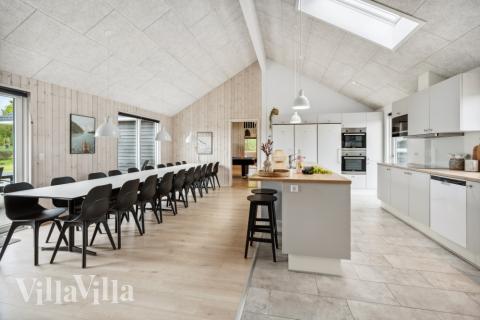 När ni besöker lyxhus nr 535 kan ni mysa tillsammans i sofforna.