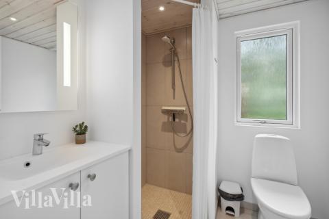 Ett av badrummen i lyxstuga nr 535