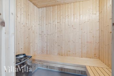 Njut av bastuvärmen i lyxstuga nr 535 för 20 personer