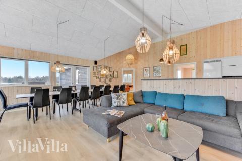 När ni besöker lyxhus nr 539 kan ni mysa tillsammans i sofforna.