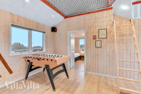Lyxstuga 539 för 14 personer har ett stort aktivitetsrum med bl.a. biljard och dart