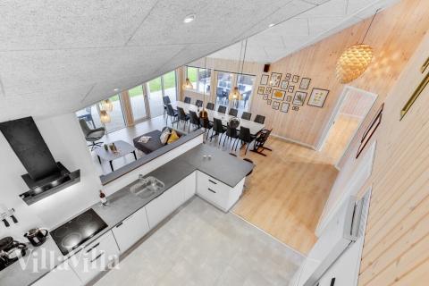 Välinrett kök i lyxstuga nr 539 i Limfjorden.