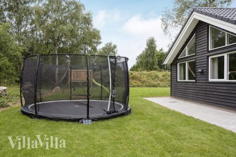 Förutom de många timmar som du kan tillbringa i stugans poolavdelning erbjuder lyxstuga 543 även många utomhusaktiviteter