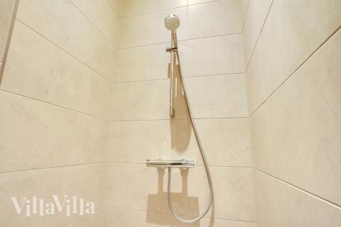 Ett av badrummen i lyxstuga nr 544