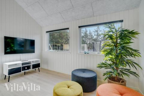 Soffhörnan i lyxstuga 540 i Vestjylland.