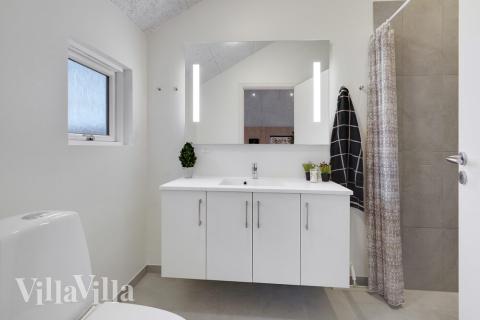 Ett av badrummen i lyxstuga nr 550