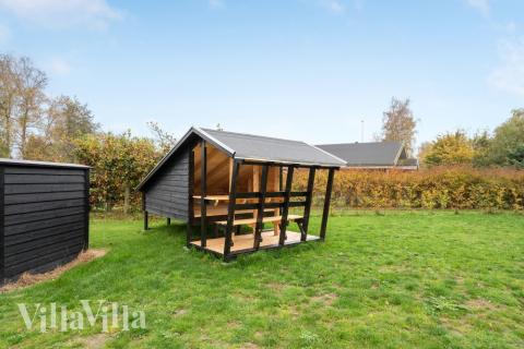 Förutom de många timmar som du kan tillbringa i stugans poolavdelning erbjuder lyxstuga 550 även många utomhusaktiviteter