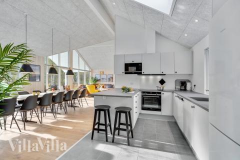 Köket i lyxstuga nr 568 är generöst inrett.