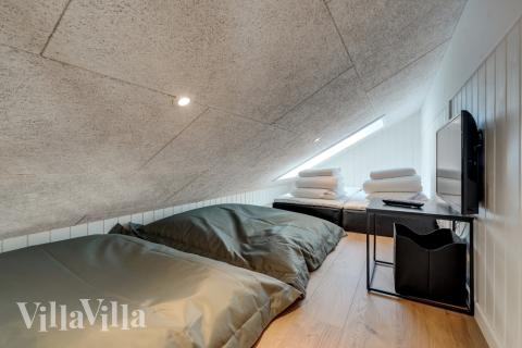 Det stora loftet i lyxstuga nr 558 för 18 personer