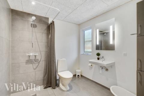 Ett av badrummen i lyxstuga nr 545