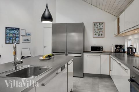 Köket i lyxstuga nr 571 är utrustat så att ni kan laga mat till 22 personer.