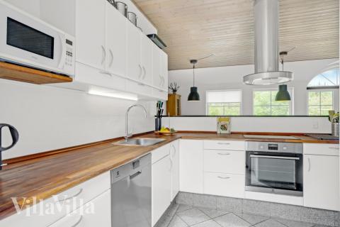 Köket i lyxstuga nr 573 är generöst inrett.