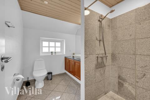 Ett av badrummen i lyxstuga nr 575