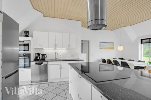 Köket i lyxstuga nr 576 är utrustat så att ni kan laga mat till 14 personer.