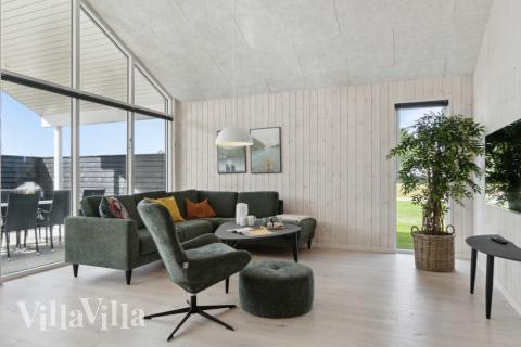 När ni besöker lyxhus nr 577 kan ni mysa tillsammans i sofforna.