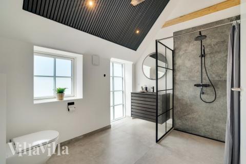 Ett av badrummen i lyxstuga nr 580