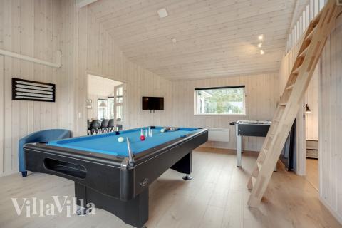 Aktivitetsrum i lyxstuga nr 578 med 4 sovrum och plats för 12 personer.