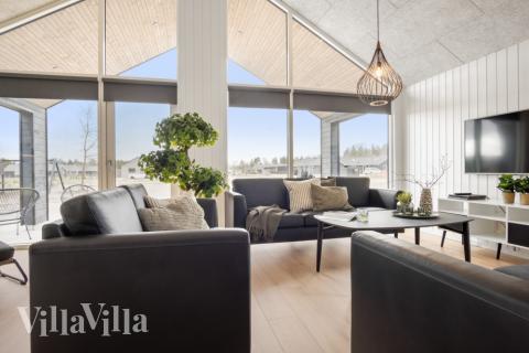 Aktivitetsrum i lyxstuga nr 579 med 10 sovrum och plats för 26 personer.