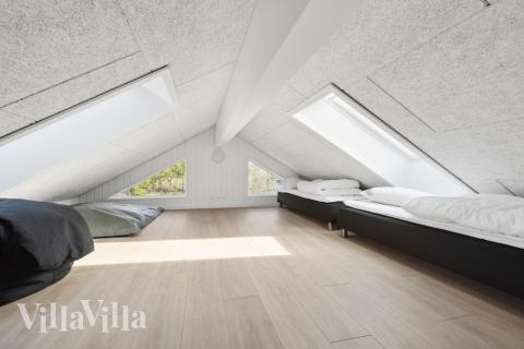 Några av de 24 sovplatserna finns på loftet i lyxstuga nr 583