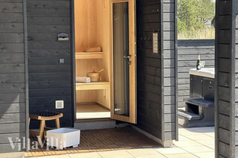 Lyxstuga nr 601 är bland annat utrustad med en härlig bastu.