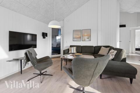 Soffhörnan i lyxstuga 591 i Sydjylland.