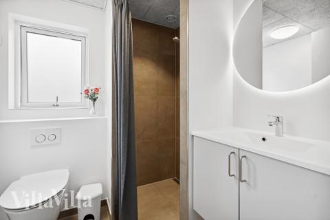 Ett av badrummen i lyxstuga nr 597