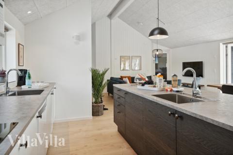 Köket i lyxstuga nr 598 är generöst inrett.