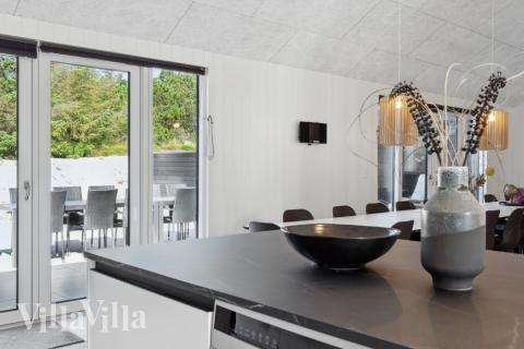 Köket i lyxstuga nr 585 är generöst inrett.