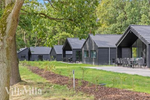 Den tjusiga sommarstugan nr 758 med gott om plats för upp till 22 personer