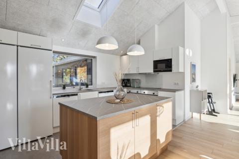 Köket i lyxstuga nr 759 är generöst inrett.