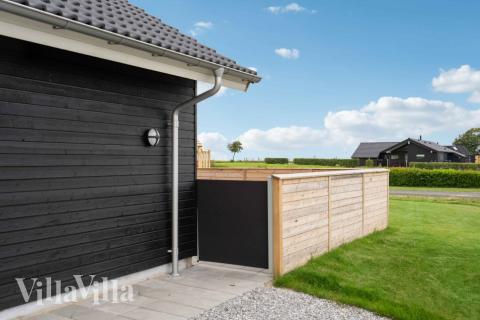 Den tjusiga sommarstugan nr 548 med gott om plats för upp till 20 personer