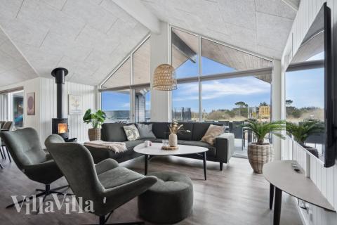 Soffhörnan i lyxstuga 610 i Vestjylland.