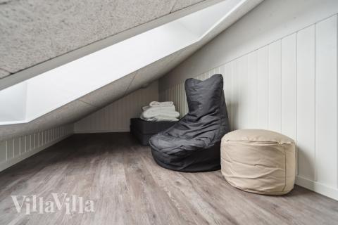 Några av de 18 sovplatserna finns på loftet i lyxstuga nr 610