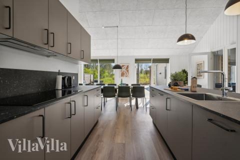 Välinrett kök i lyxstuga nr 612 i Sydjylland.