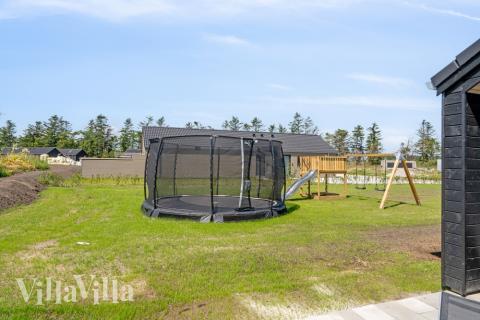 Den tjusiga sommarstugan nr 618 med gott om plats för upp till 16 personer