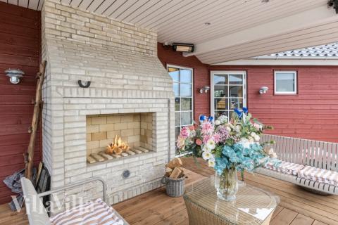 Njut av en grillkväll på terrassen i lyxstuga nr 629 i Sydjylland