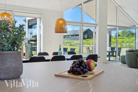 Köket i lyxstuga nr 633 är generöst inrett.