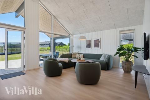 Soffhörnan i lyxstuga 633 i Sydjylland.