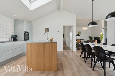 Köket i lyxstuga nr 636 är generöst inrett.