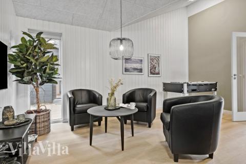 Lyxstuga 638 för 16 personer har ett stort aktivitetsrum med bl.a. biljard och dart