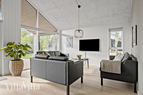 När ni besöker lyxhus nr 638 kan ni mysa tillsammans i sofforna.