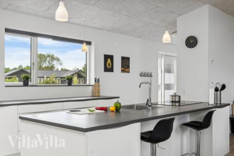 Köket i lyxstuga nr 642 är generöst inrett.