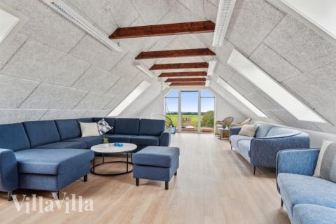 Vardagsrummet i lyxstuga nr 645.