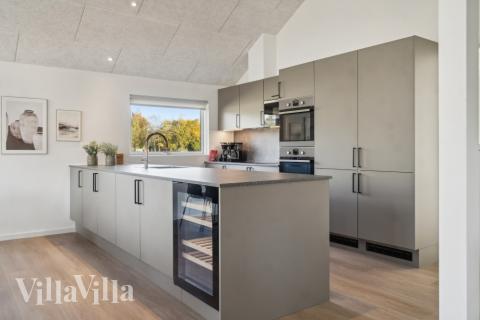 Köket i lyxstuga nr 646 är utrustat så att ni kan laga mat till 18 personer.