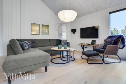 Soffhörnan i lyxstuga 808 i Østjylland.